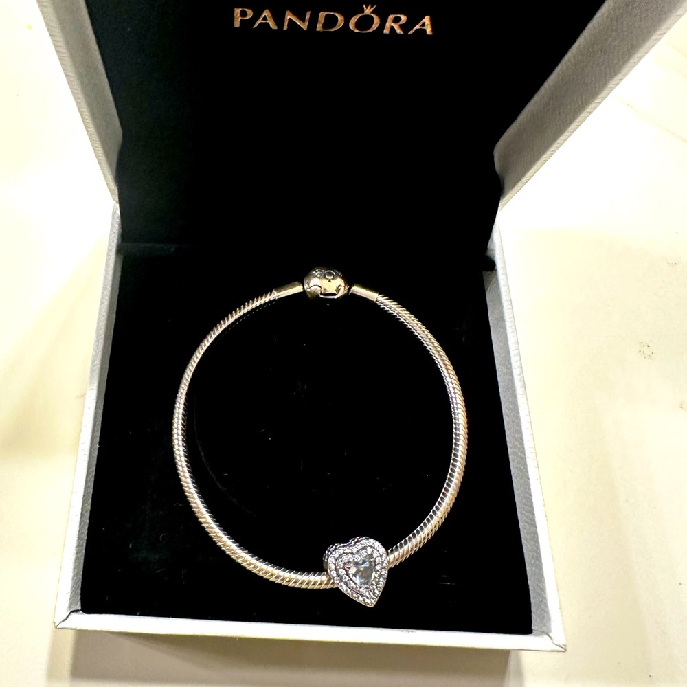 Pandora Moments Sterling Silver SnakeChain Bracelet & Sparkling Heart Charm 💝